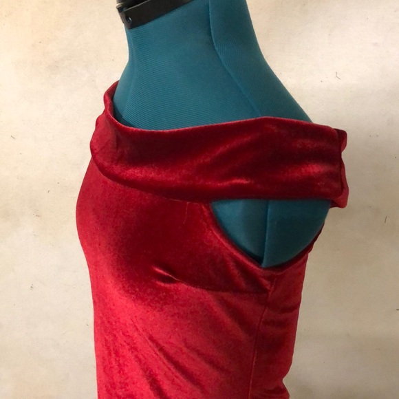 NWT Velvet Red Valentine Dress Bodycon Tight Off Shoulder - Picture 2 of 4